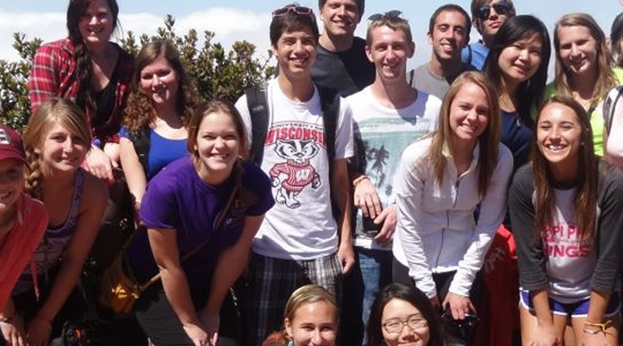 Photo of Costa Rica program students